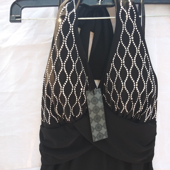 Clothes - Picture 11 of 16